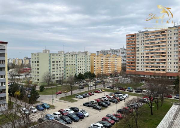 Prenájom 2-izbového bytu v blízkosti električky – Farského