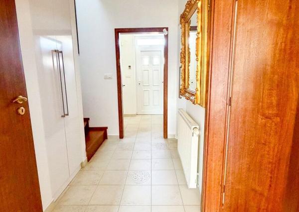 Priestranný 6izbový rodinný dom