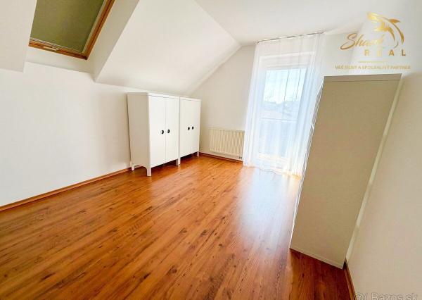 Priestranný 6izbový rodinný dom