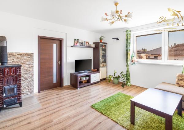 Vkusne zmodernizovaný rodinný dom + 1 726 m² krásnej záhrady
