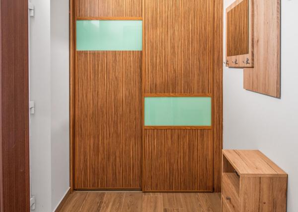 Vkusne zmodernizovaný rodinný dom + 1 726 m² krásnej záhrady