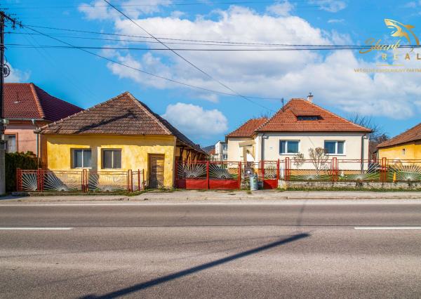 Vkusne zmodernizovaný rodinný dom + 1 726 m² krásnej záhrady