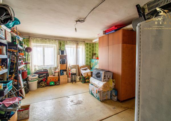 Vkusne zmodernizovaný rodinný dom + 1 726 m² krásnej záhrady