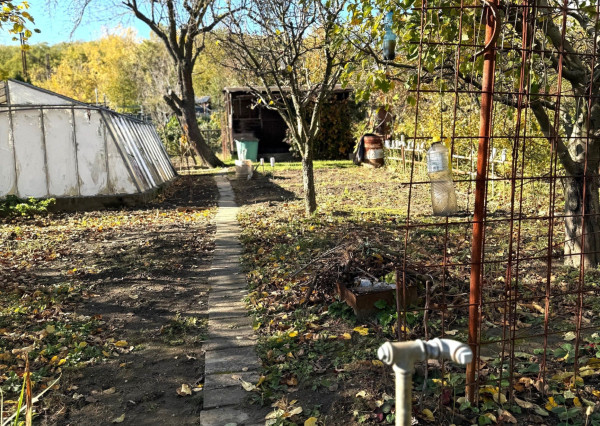 ZAHRADA 700 m2 _  Mladá Garda