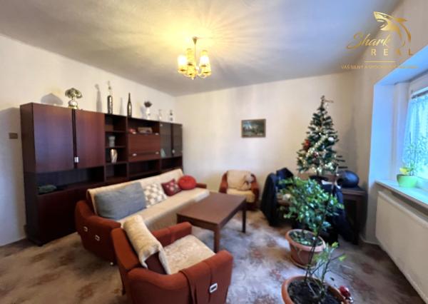 EXKLUZÍVNE - Priestranný a udržiavaný 5 izbový rodinný dom na okraji obce