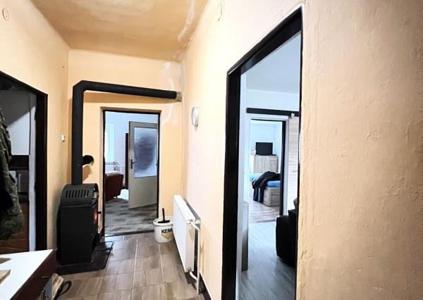 EXKLUZÍVNE - Priestranný a udržiavaný 5 izbový rodinný dom na okraji obce