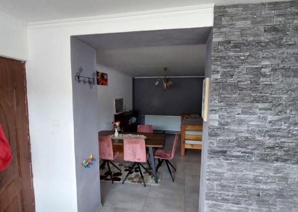  Priestranný 5-izbový rodinný dom po rekonštrukcii | 2 bytové jednotky | veľký pozemok | Malé Ozorovce