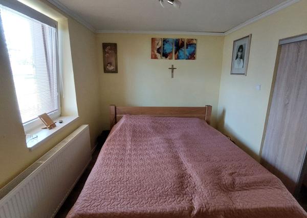  Priestranný 5-izbový rodinný dom po rekonštrukcii | 2 bytové jednotky | veľký pozemok | Malé Ozorovce