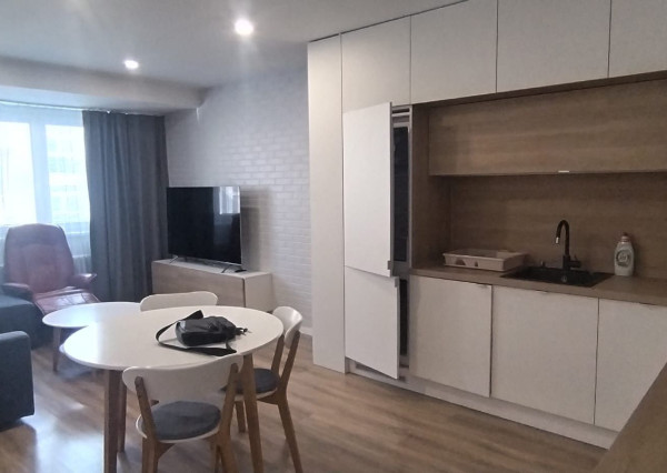 Moderný 2-izbový byt – Royova ulica, Piešťany