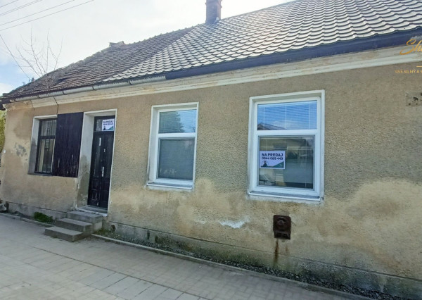 Dva rodinné domy na predaj v centre Žarnovice