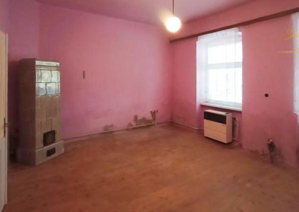 Dva rodinné domy na predaj v centre Žarnovice