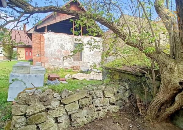 Dva rodinné domy na predaj v centre Žarnovice