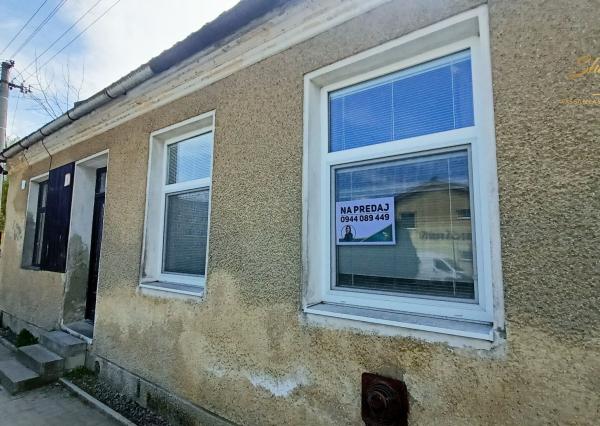 Dva rodinné domy na predaj v centre Žarnovice