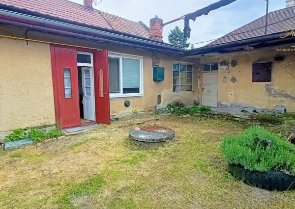 Dva rodinné domy na predaj v centre Žarnovice