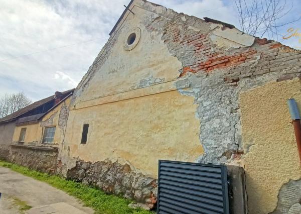 Dva rodinné domy na predaj v centre Žarnovice