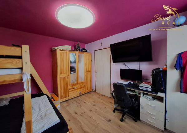 Na predaj 2 izbový byt s potenciálom