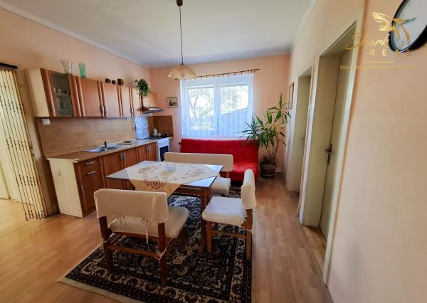 Rodinný dom s letnou kuchyňou a peknou záhradou
