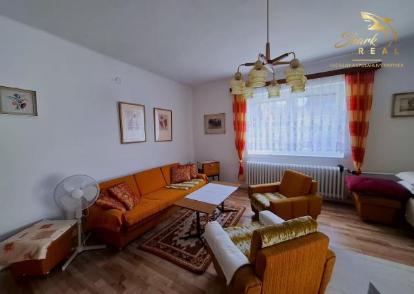 Rodinný dom s letnou kuchyňou a peknou záhradou