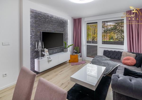 Svetlý dizajnový byt s nadštandardným zariadením - Javorová, Piešťany