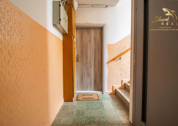 Svetlý dizajnový byt s nadštandardným zariadením - Javorová, Piešťany