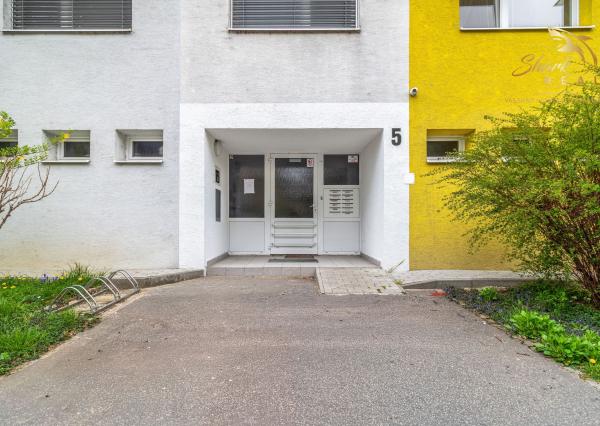 Svetlý dizajnový byt s nadštandardným zariadením - Javorová, Piešťany