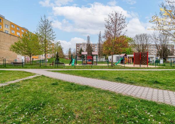 Svetlý dizajnový byt s nadštandardným zariadením - Javorová, Piešťany
