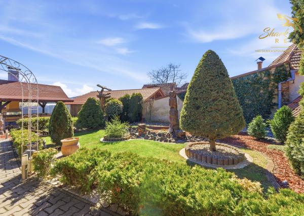 5-izbový RODINNÝ DOM, bazén, terasa, altánok, zeleň, VAŠE NOVÉ MIESTO PRE ŽIVOT