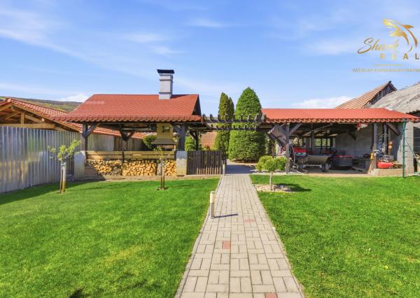 5-izbový RODINNÝ DOM, bazén, terasa, altánok, zeleň, VAŠE NOVÉ MIESTO PRE ŽIVOT