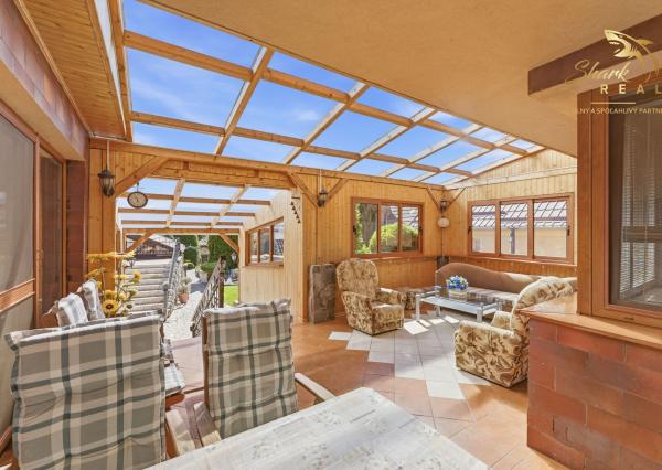 5-izbový RODINNÝ DOM, bazén, terasa, altánok, zeleň, VAŠE NOVÉ MIESTO PRE ŽIVOT