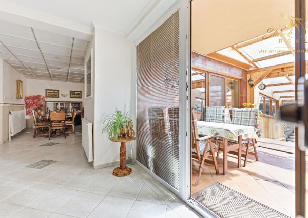 5-izbový RODINNÝ DOM, bazén, terasa, altánok, zeleň, VAŠE NOVÉ MIESTO PRE ŽIVOT