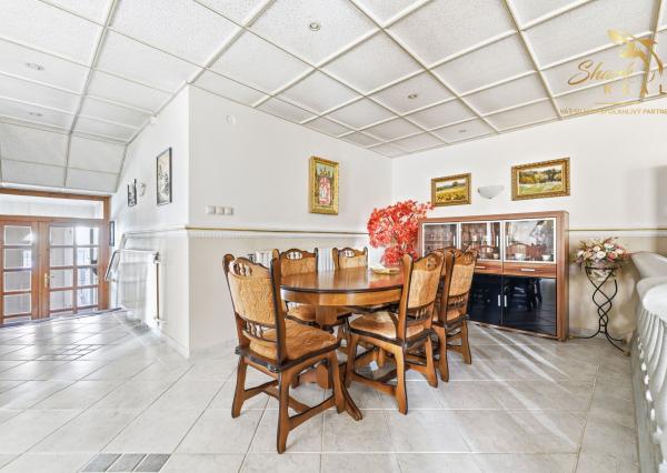 5-izbový RODINNÝ DOM, bazén, terasa, altánok, zeleň, VAŠE NOVÉ MIESTO PRE ŽIVOT