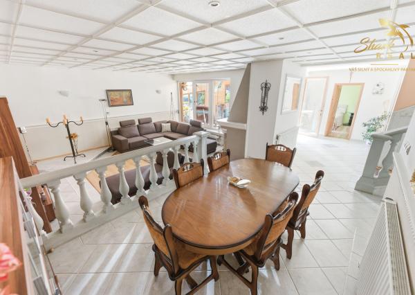 5-izbový RODINNÝ DOM, bazén, terasa, altánok, zeleň, VAŠE NOVÉ MIESTO PRE ŽIVOT