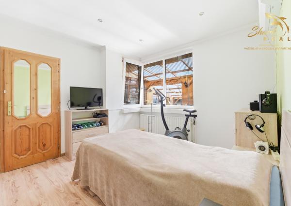 5-izbový RODINNÝ DOM, bazén, terasa, altánok, zeleň, VAŠE NOVÉ MIESTO PRE ŽIVOT