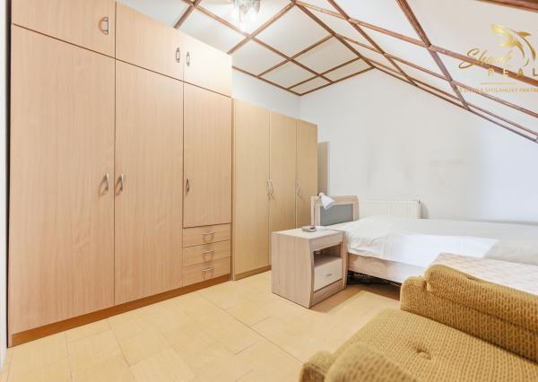 5-izbový RODINNÝ DOM, bazén, terasa, altánok, zeleň, VAŠE NOVÉ MIESTO PRE ŽIVOT