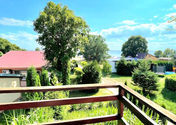 Štýlová chata s výhľadom na Zemplínsku šíravu – Paľkov