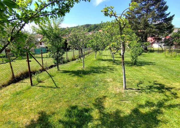 Slnečný pozemok s panoramatickým výhľadom