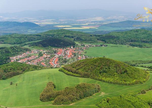 Slnečný pozemok s panoramatickým výhľadom