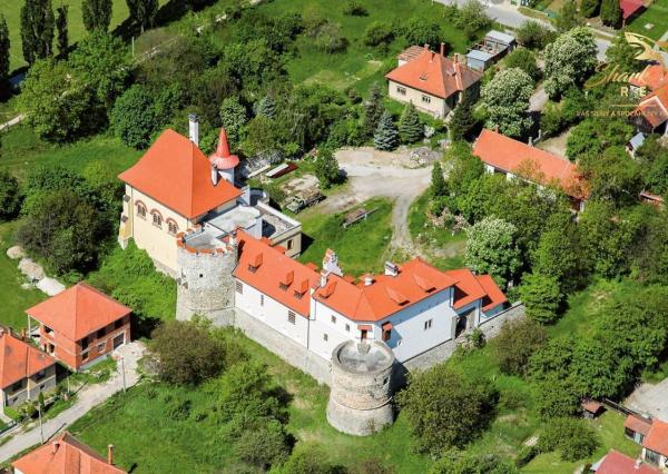 Slnečný pozemok s panoramatickým výhľadom