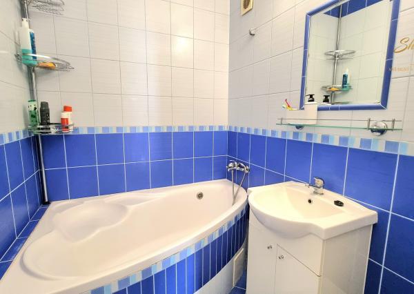 Na predaj priestranný 3-izbový byt s balkónom v Sečovciach – sídlisko SNP