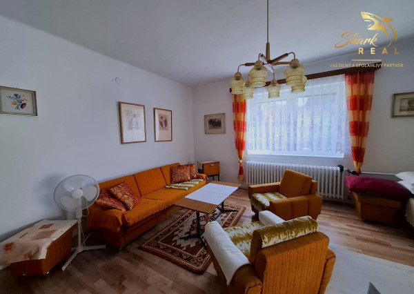 TOP PONUKA! Rodinný dom s letnou kuchyňou a slnečnou záhradou