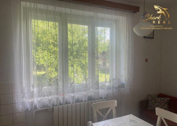Starší rodinny dom v malebnej obci v Starej Myjave 