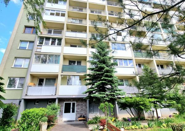  ŠTÝLOVÝ 3-IZBOVÝ BYT VO VYHĽADÁVANEJ LOKALITE – TREBIŠOV, UL. KOMENSKÉHO