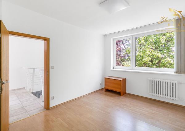 334 m² nezariadených možností | Garáž, 6 izieb, terasa | Staré Mesto, Bratislava
