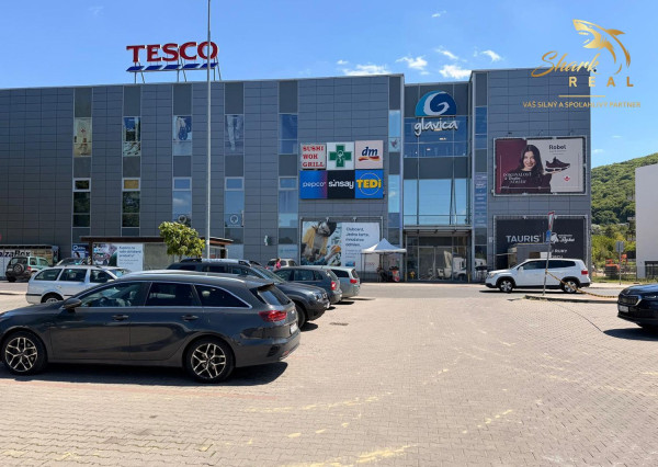 PRENÁJOM – Obchodný priestor 21,66 m² v nákupnom centre Glavica