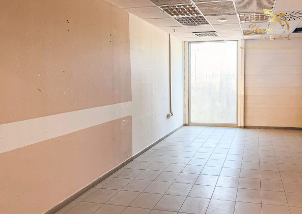 PRENÁJOM – Obchodný priestor 21,66 m² v nákupnom centre Glavica