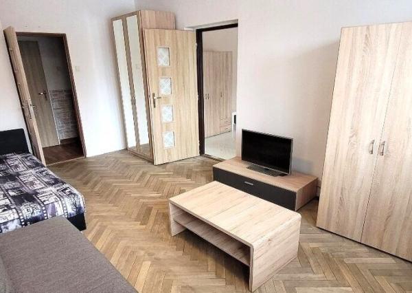 2 izbový byt -  kúsok od centra, s loggiou/balkónom ( + MOŽNÁ DOHODA NA CENE !!! )