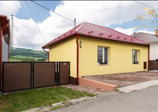 * Priestranný rodinný dom len 20 minút od Prešova – pokoj a príroda