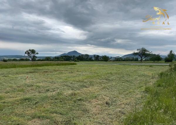     Výnimočný stavebný pozemok s panoramatickými výhľadmi