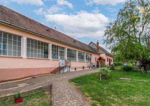 Pokoj, priestor a súkromie. Očarujúca chalupa na predaj.