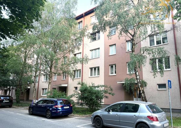 TEHLOVÝ DOM _ 3i byt PREDAJ _ 67 m2 _ centrum Senca
